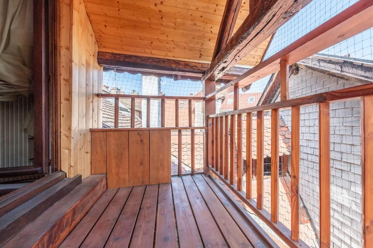 Douce Folie Annecienne Furnished Flat Apartment Annecy